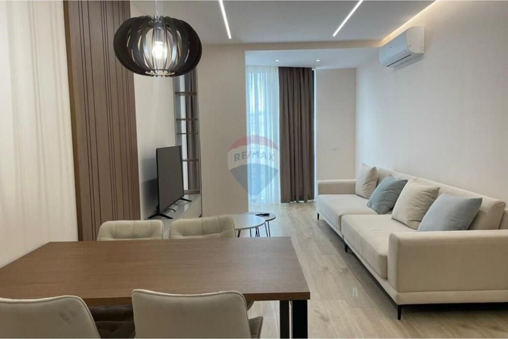 Apartament 1+1 me qira te Golden Tower!