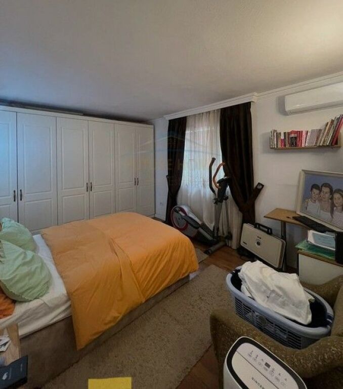 Shitet, Apartament 2+1 + Garderobë, Rruga e Kavajës,Tiranë