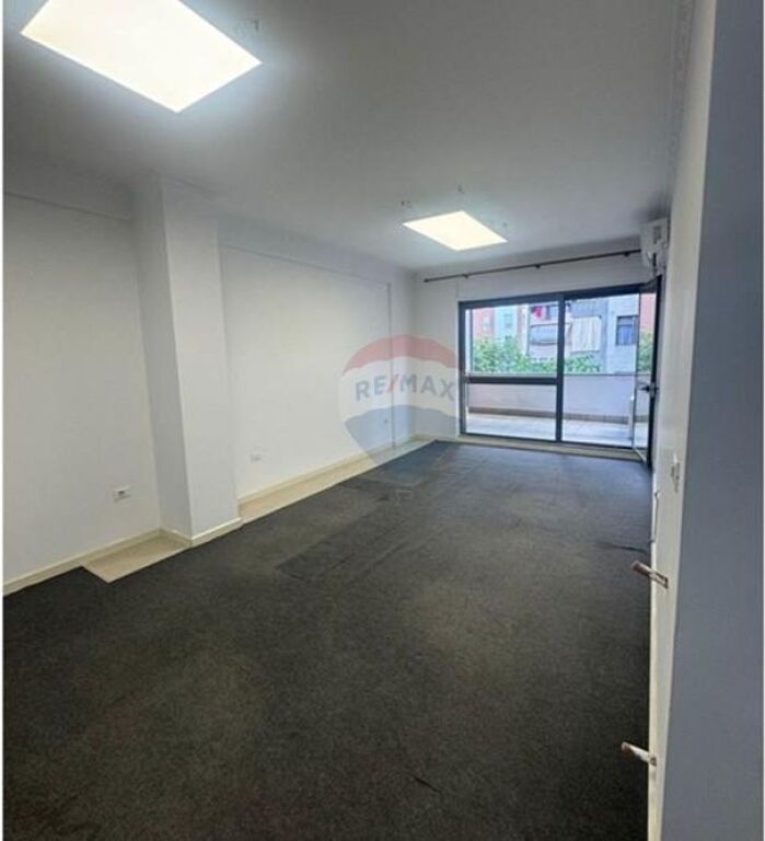 Apartament - Për Qira - Selvia, Tiranë