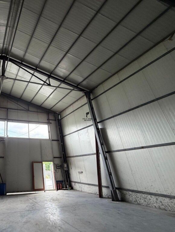 MAGAZZINO IN AFFITTO 400M2 VORE 140.000 LEKE FH-70481