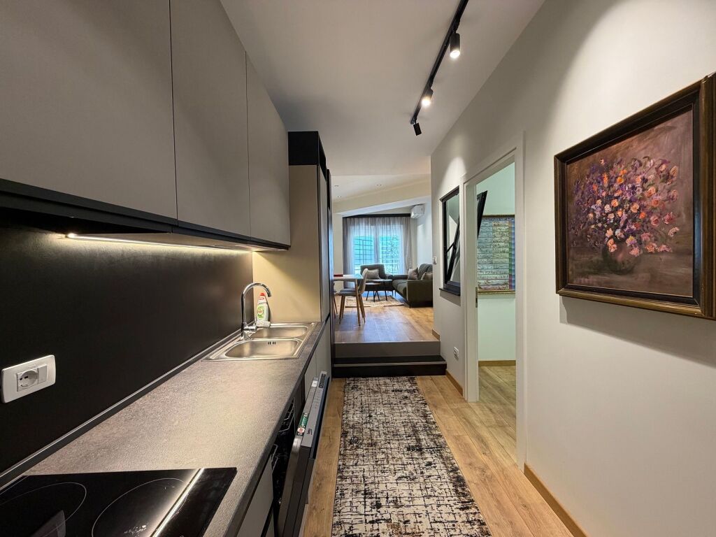 Jepet me qira apartament 2+1+parkim+ Adm. tek Rezidenca Kodra e Diellit