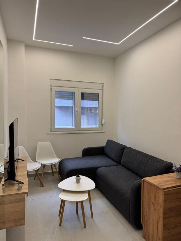 JEPET ME QERA APARTAMENT 1+1 PRANE QENDRES BLUESTAR, DURRES