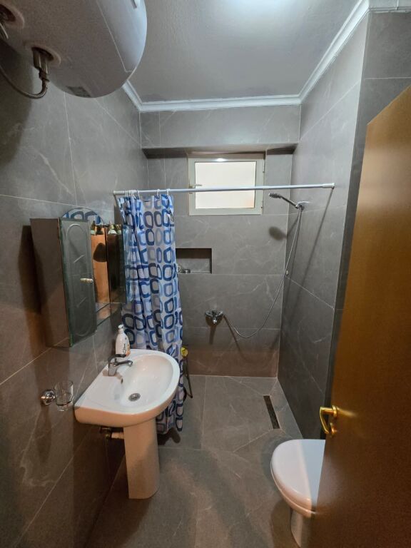 Affittasi 2+1 a Zogu i Zi