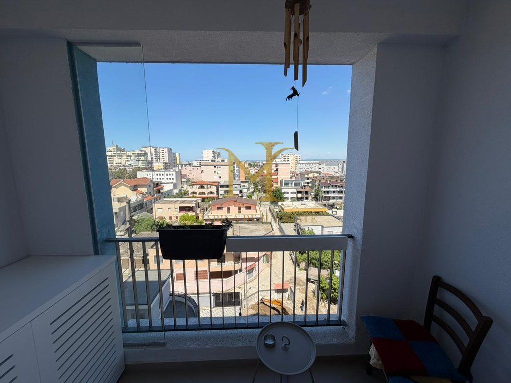 JEPET ME QERA APARTAMENT 1+1 NE DURRES STACIONI TRENIT!