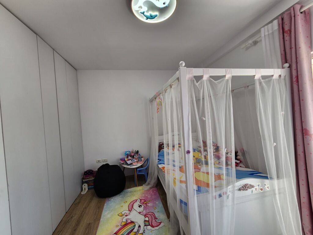 Shitet 2+1 te Irfan tomini