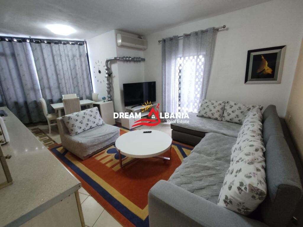 Jepet apartament 2+1+2 prane Komunes se Parisit, Tirane ( ID 42215530)
