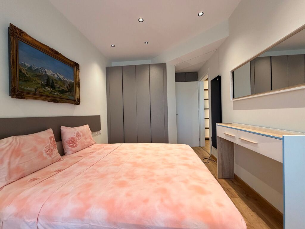 Jepet me qira apartament 2+1+parkim+ Adm. tek Rezidenca Kodra e Diellit