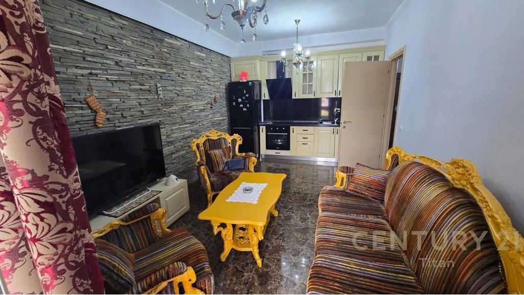 Shitet Apartament 2+1 pranë Vila L 2021, Astir