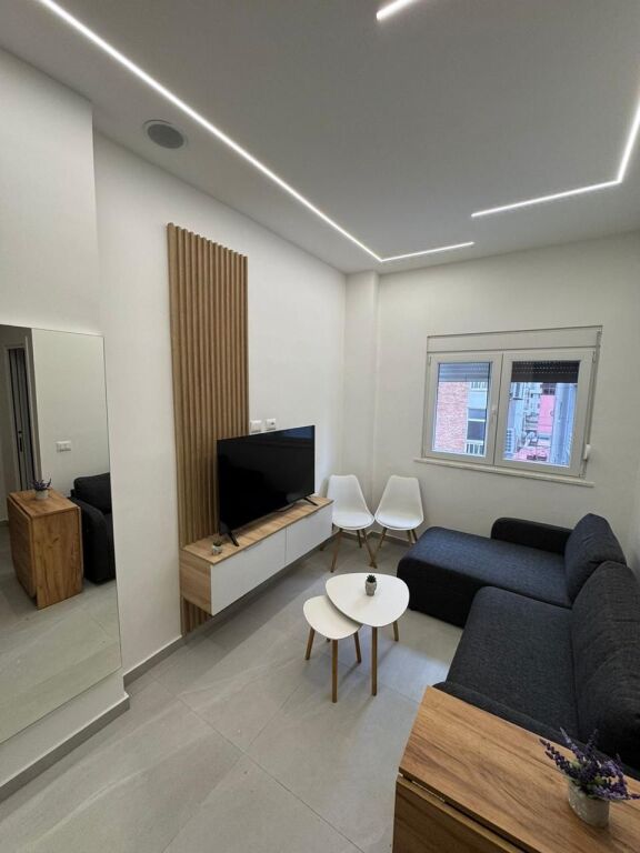 JEPET ME QERA APARTAMENT 1+1 PRANE QENDRES BLUESTAR, DURRES