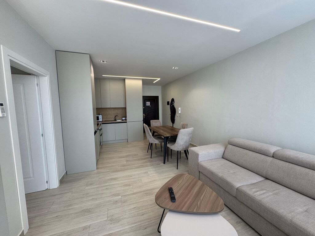 Jepet apartament me qera 1+1