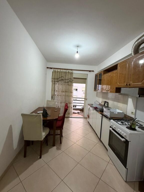 Appartamento 2+1+2 ad Astir a Vila L con 400€