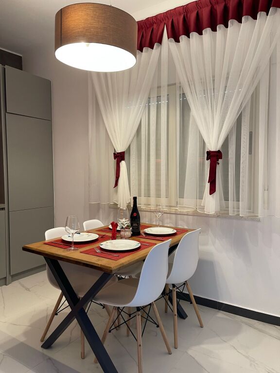 🏡 Shitet Apartament 2+1 –, Gjiri i Lalzit