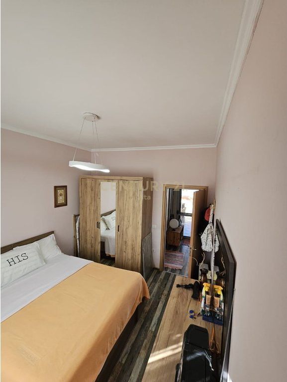 Jepet me qera apartament 2+1 shume prane detit ne Golem , Durres!!