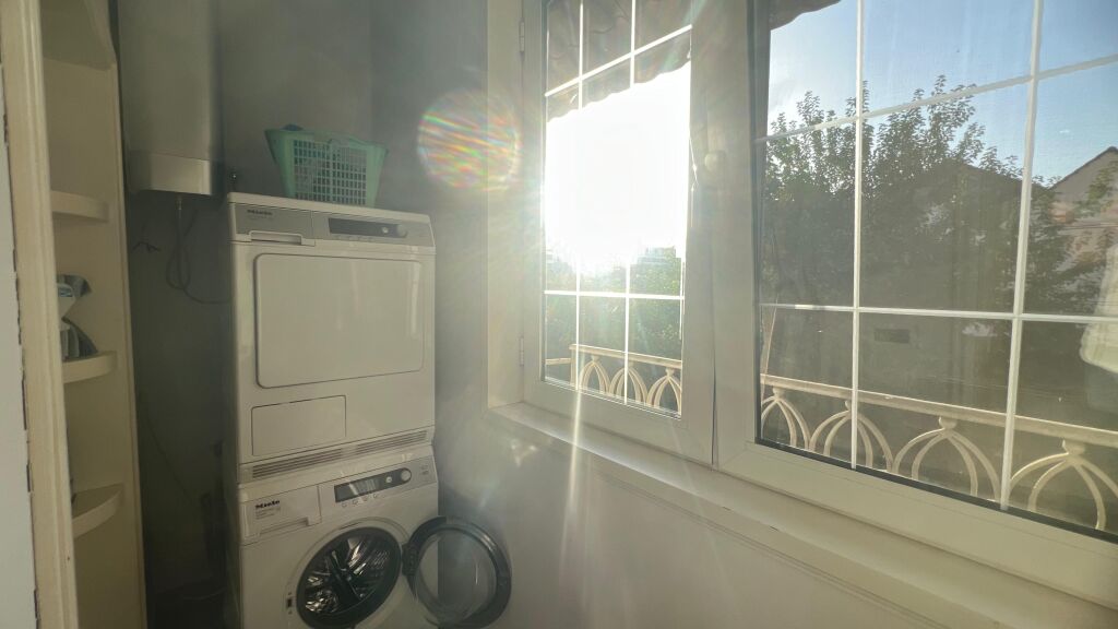 🏡 Jepet me Qera : 1+1 + Kuzhina Vec 📍Shkolla e Kuqe - Kt.2 - 600€/Muaj - S.75m² 