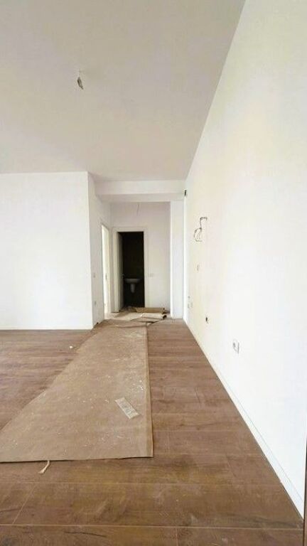 JEPET APARTAMENT ME QIRA TEK HOTEL MONDIAL!