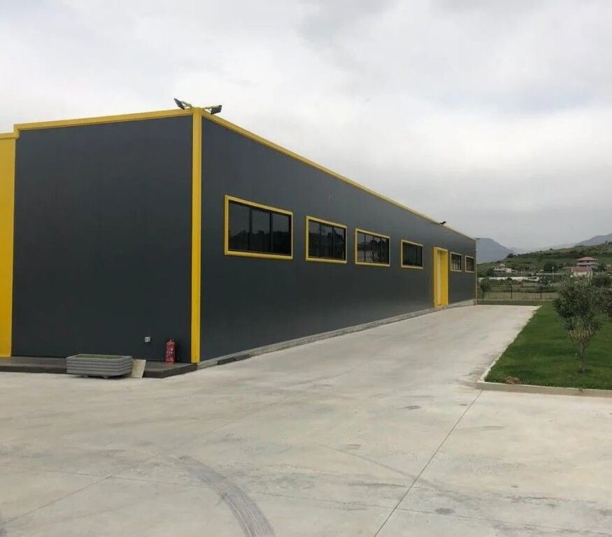 Capannone di 510 m² in affitto a Prush!