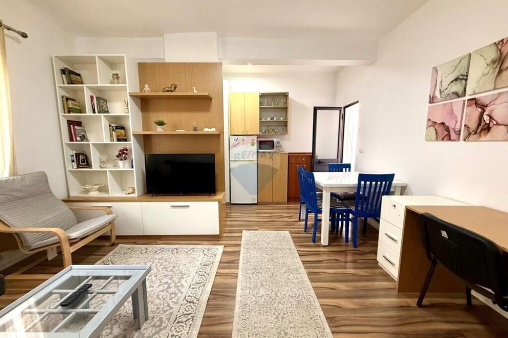 Garsoniere ne shitje, e mobiluar 99000 euro!