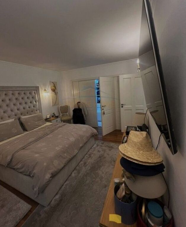 Shitet, Apartament 2+1 + Garderobë, Rruga e Kavajës,Tiranë