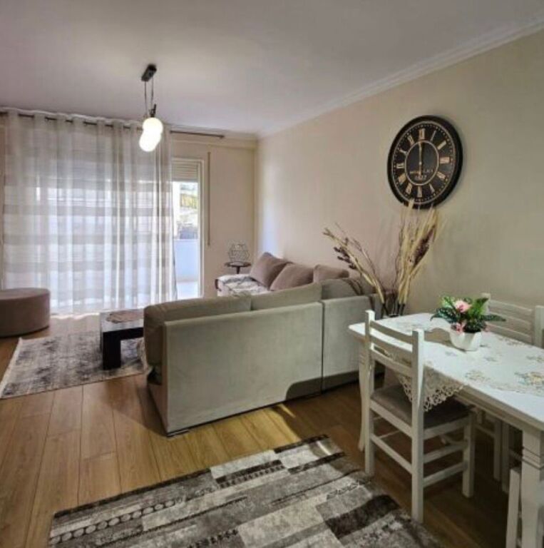 Qera 1+1 Liqeni i Thate