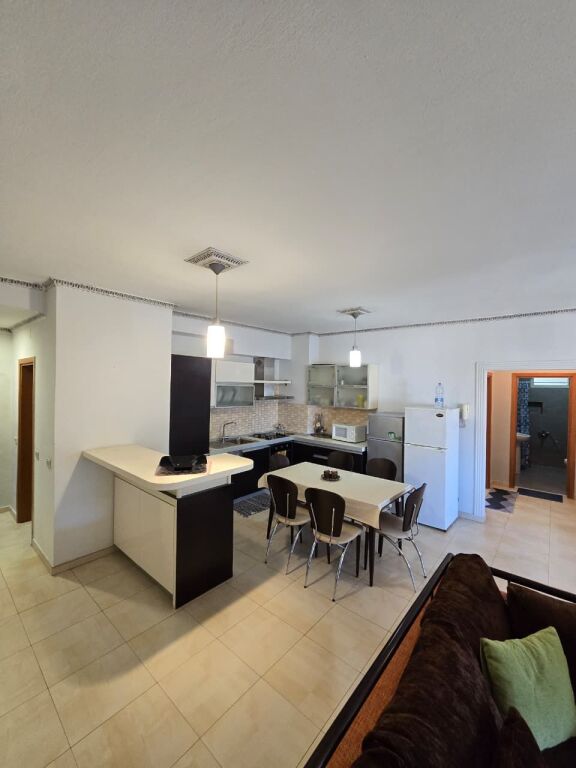 Affittasi 2+1 a Zogu i Zi