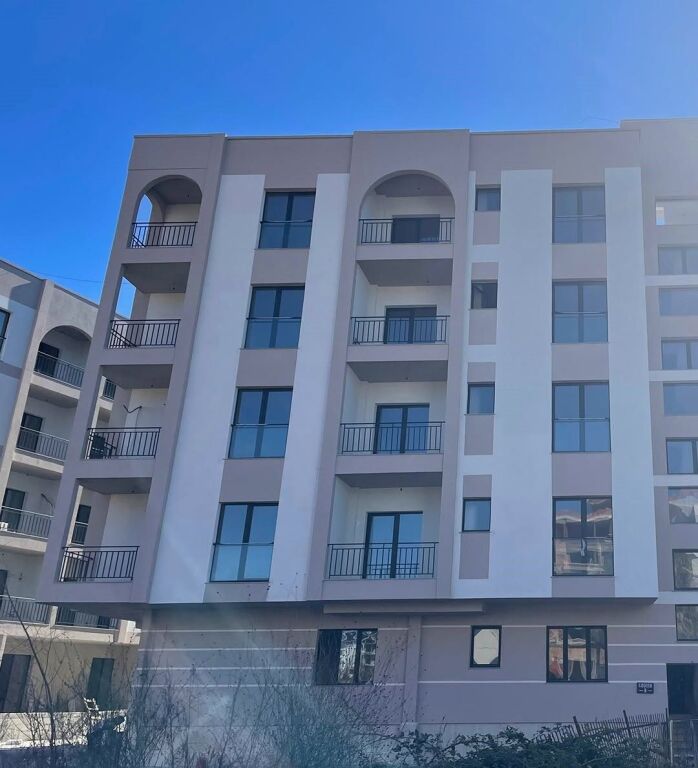 Shitet Apartament 1+1 60m2 Okazion – Rezidenca Oriental, Golem 🌴