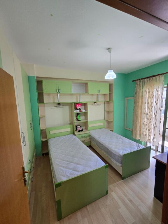 Affittasi 2+1 a Zogu i Zi