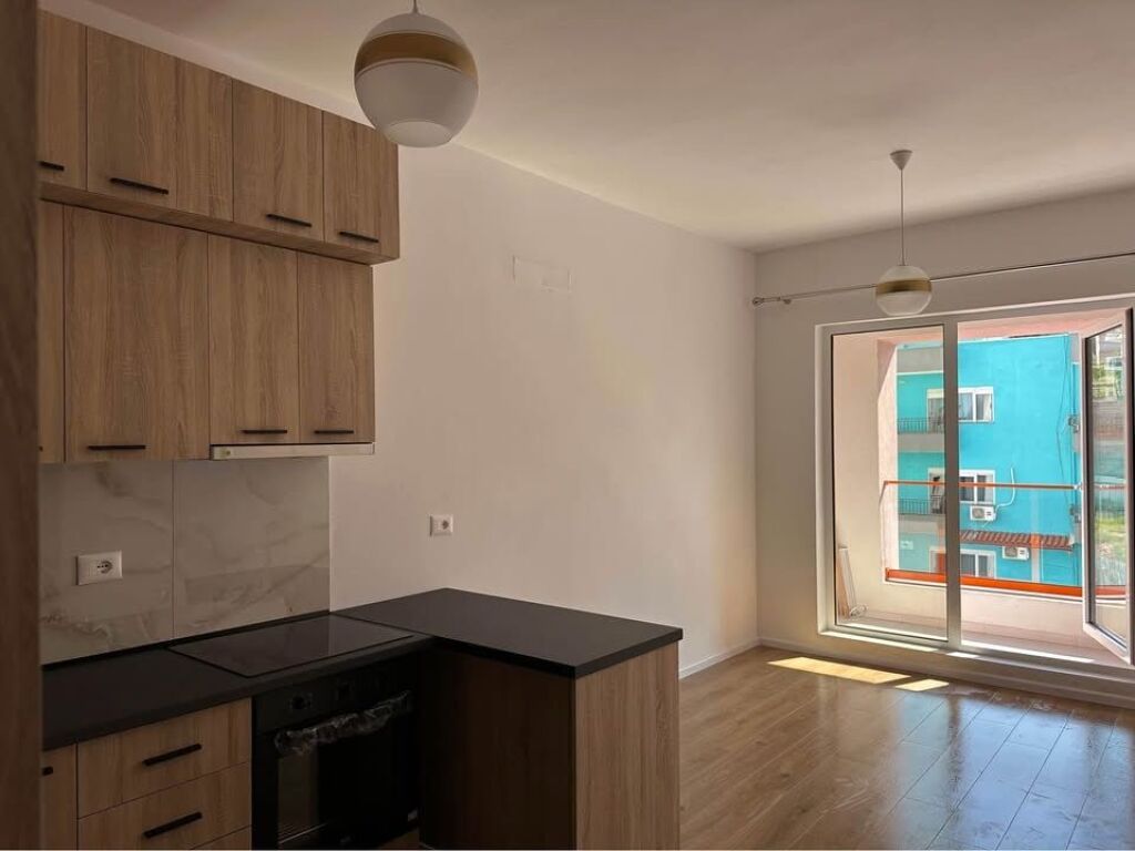 Appartamento 1+1 vuoto in affitto a Mangalemi