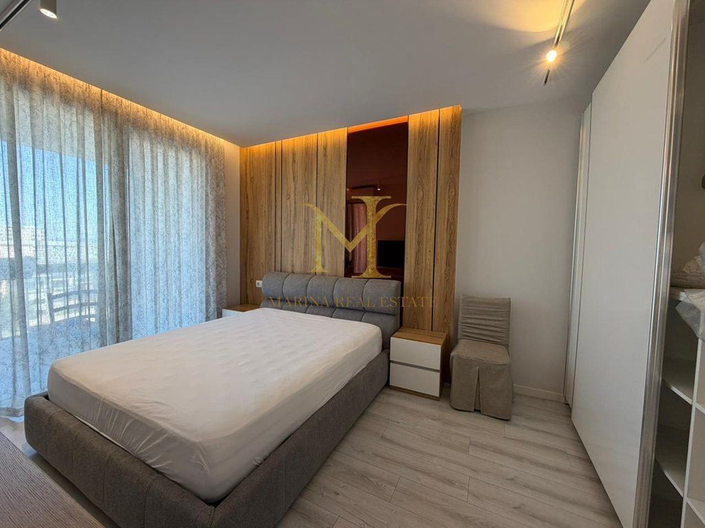 JEPET ME QERA APARTAMENT 1+1 NE DURRES STACIONI TRENIT!