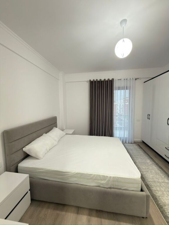 Affittasi 2+1+2+parcheggio RESIDENCA OASIS ASTIR 70.000 leke