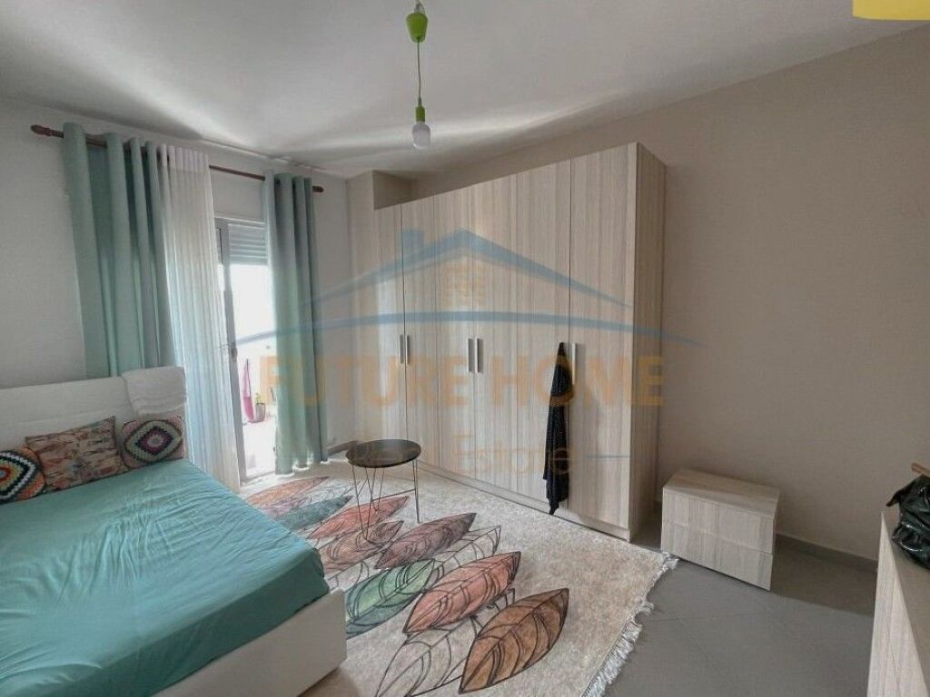 Shitet, Apartament 2+1, Unaza e Re, Tiranë.