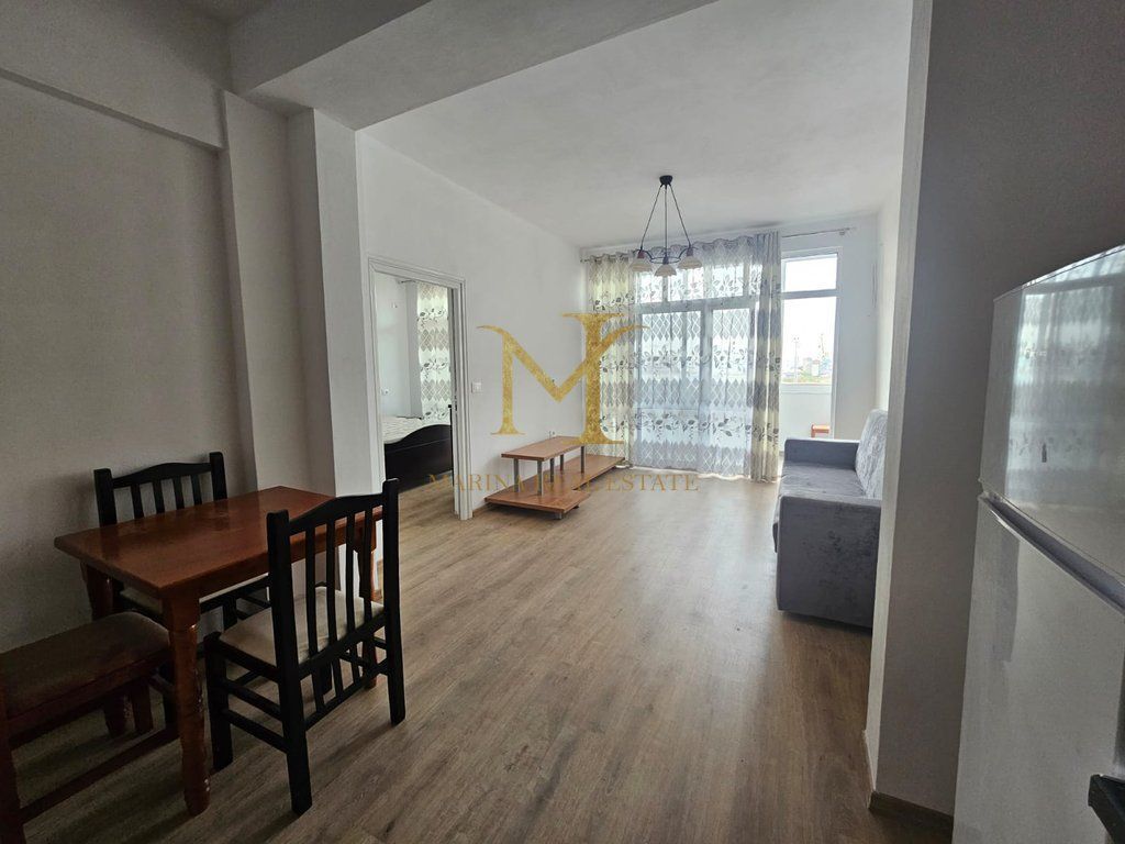 APARTAMENT 1+1 TE STACIONI I TRENIT DURRES!