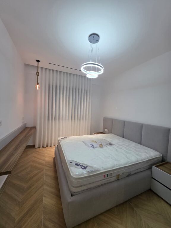 Jepet me qira apartament 1+1