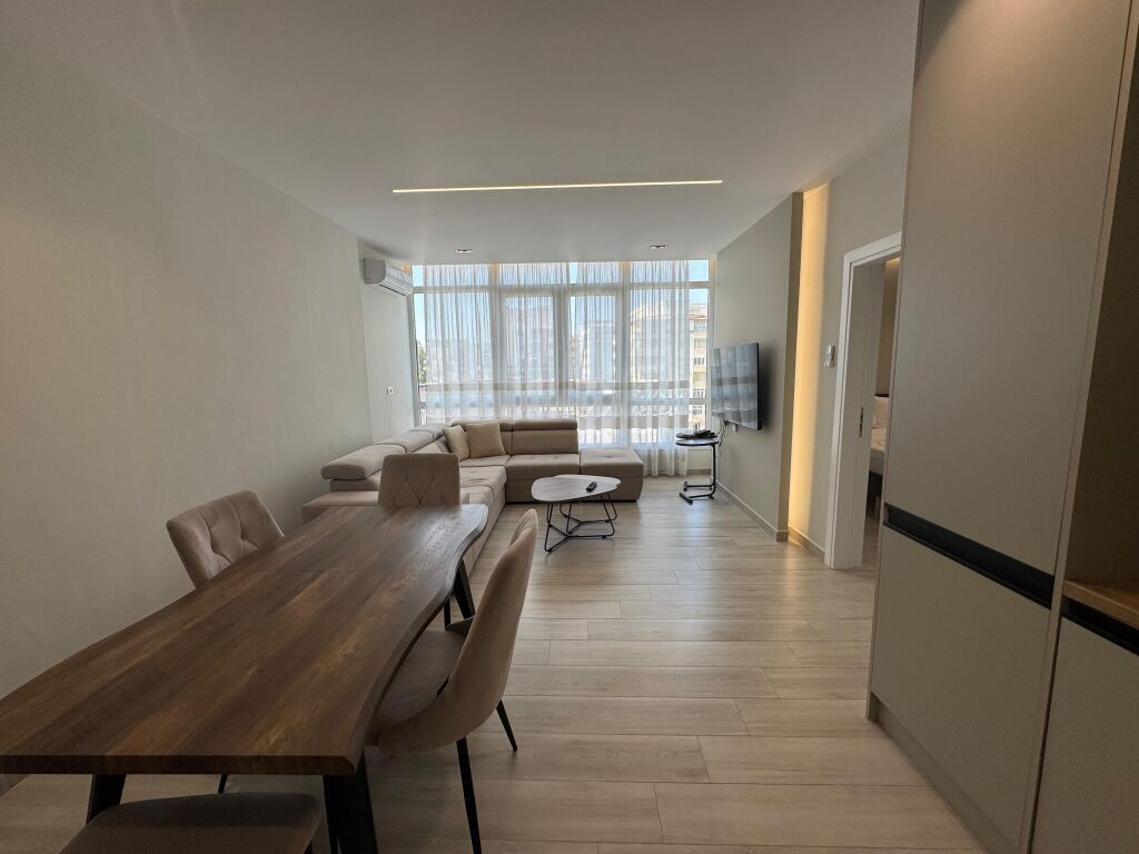 Jepet apartament me qera 1+1