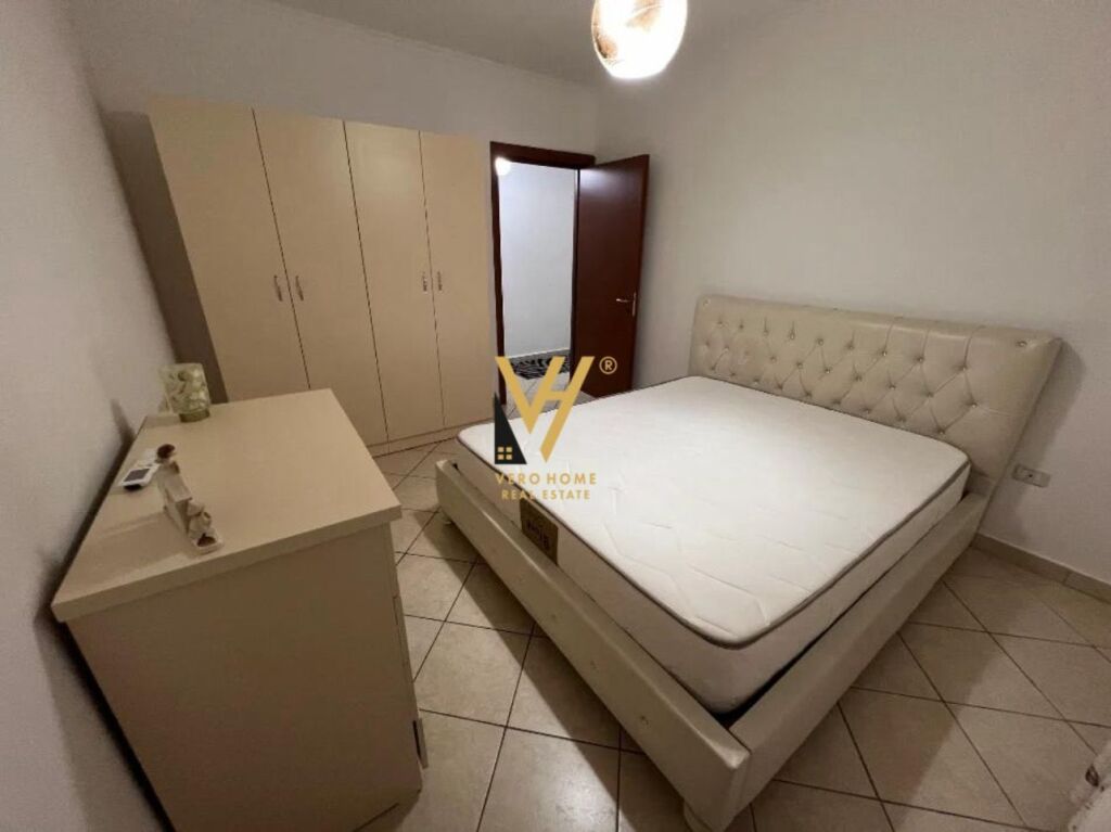 JEPET APARTAMENT 2+1+BLK ME QIRA TE KOMUNA E PARISIT 65.000 LEKE