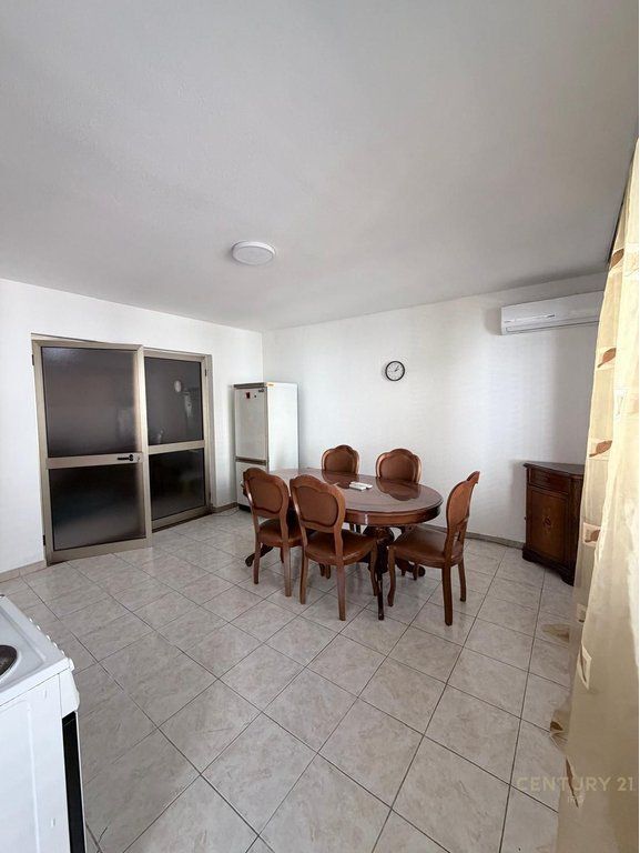 Jepet apartament 2+1+2 me qira prane Shkolles Baletit!
