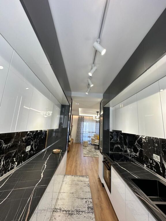 Pallati me shigjeta  Apartament 2+1  Per shitje