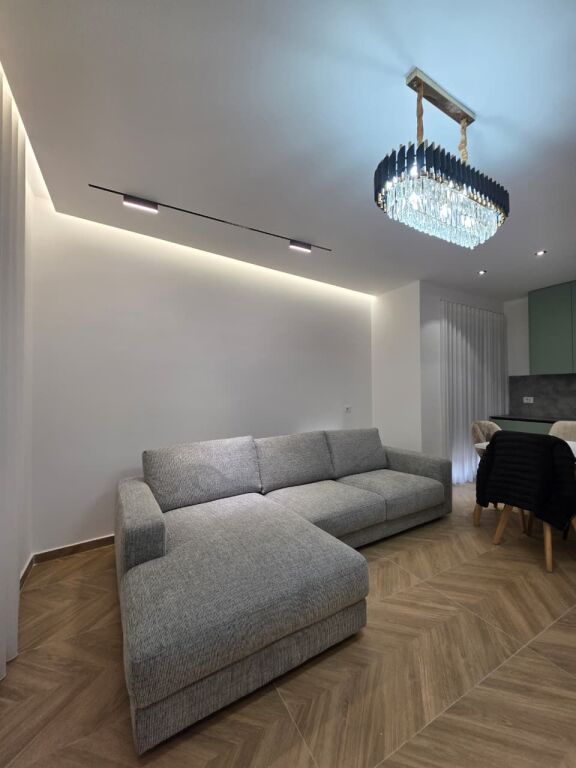 Jepet me qira apartament 1+1