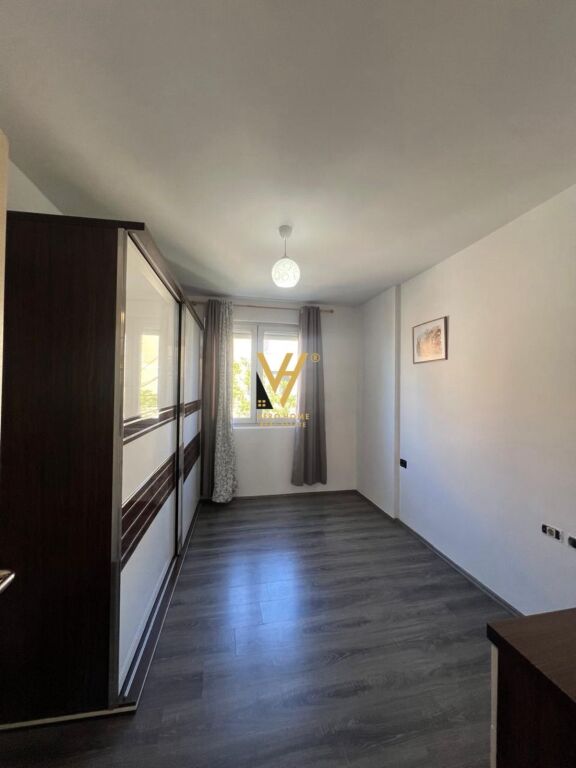 SHITET APARTAMENT 2+1+BLK TEK ISH FUSHA E AVIACIONIT 195.000 EURO