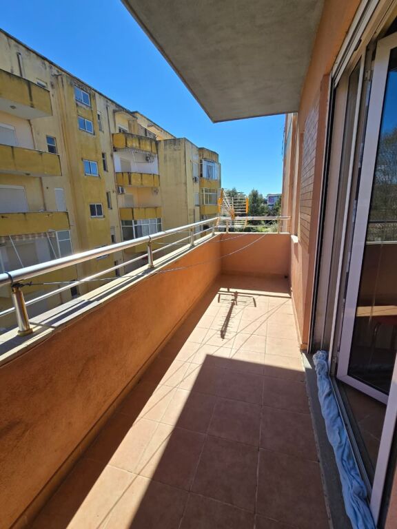🏡 SHITET APARTAMENT 2+1 📍 Lokacioni: Mali i Robit