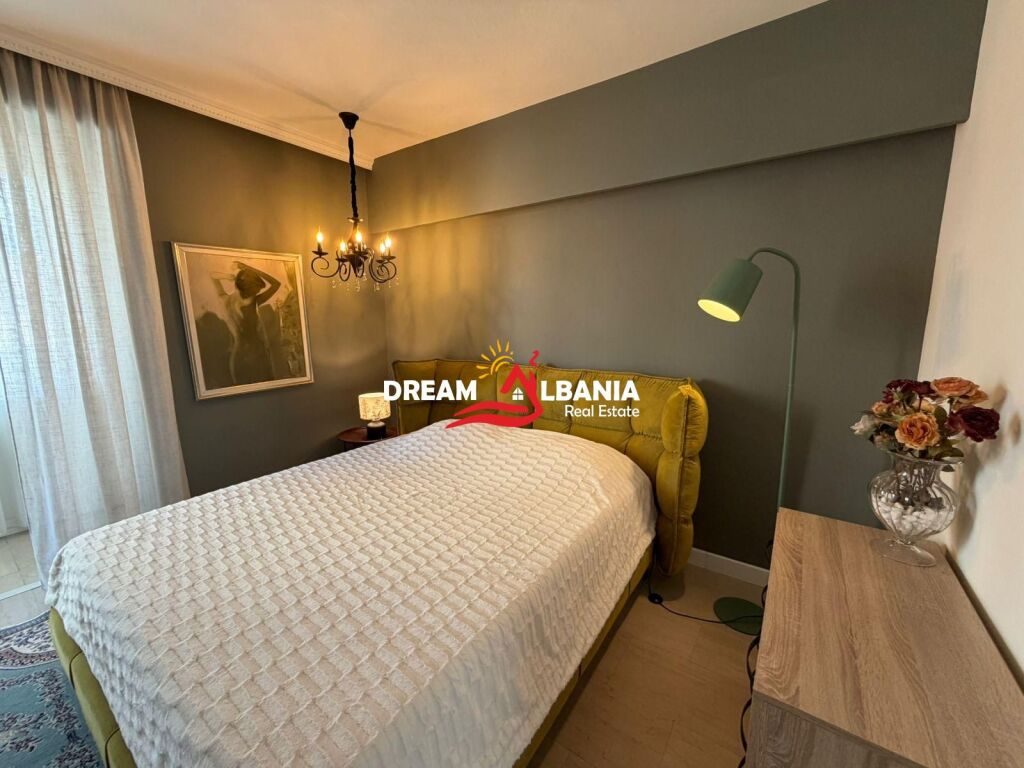 Jepet me qera super apartament 3+1+2 ne rrugen e Durresit prane Ambasades Polake (ID 4239092)