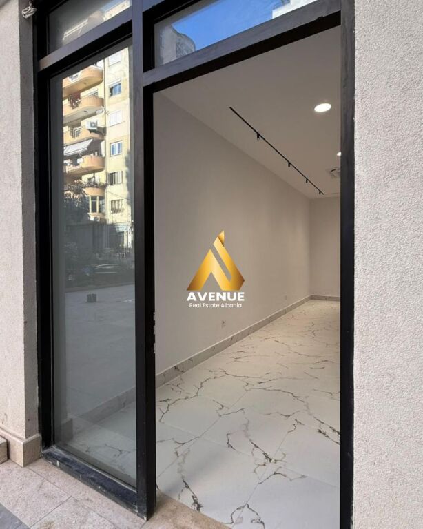 JEPET ME QERA AMBIENT BIZNESI – RRUGA MINE PEZA, TIRANE (prane Donika Center)