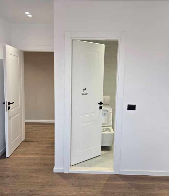 ZYRE ME QERA 104 M2 KOMUNA E PARISIT 70.000 LEKE FH-70517