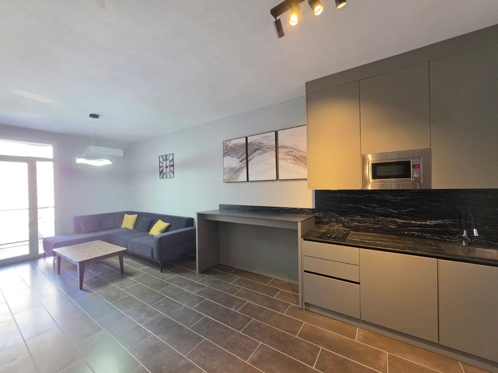 SHITET 1+1 E MOBILUAR, SHENGJIN