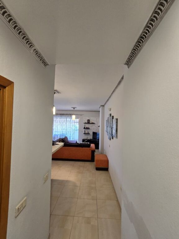 Affittasi 2+1 a Zogu i Zi