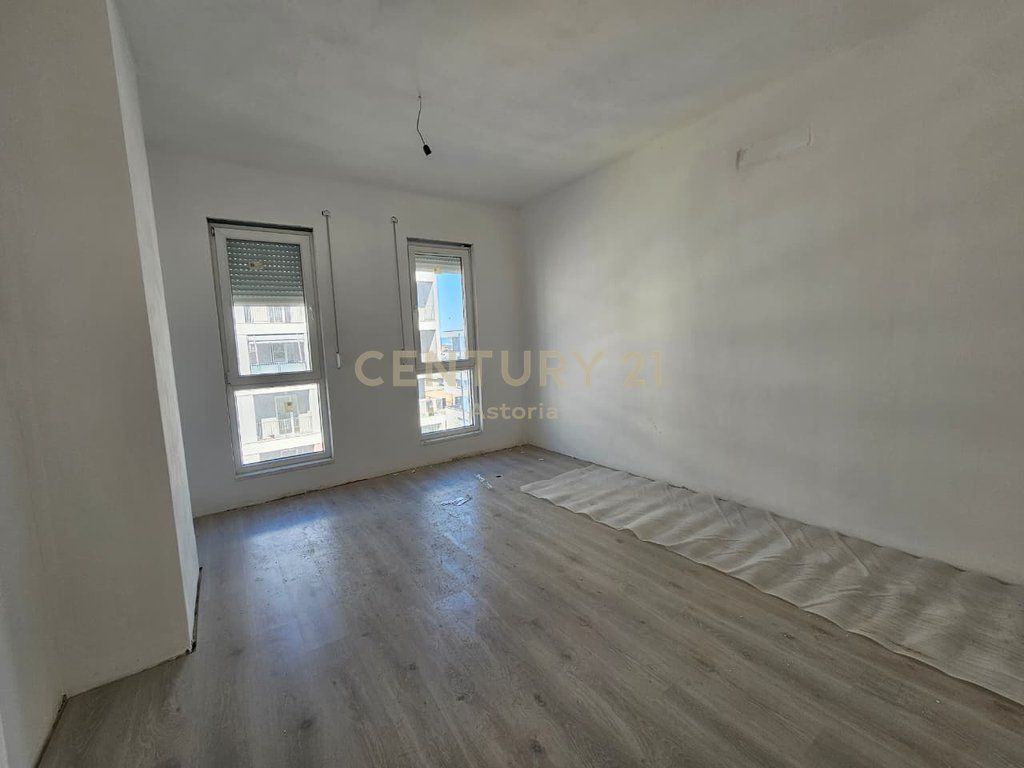 FOR SALE APARTMENT 2+1+2 AT "UNIVERS CITY"