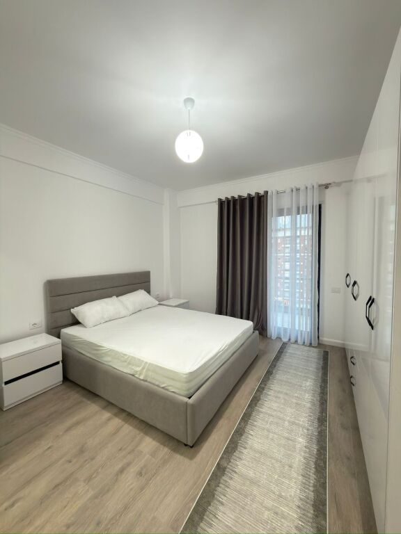 Affittasi 2+1+2+parcheggio RESIDENCA OASIS ASTIR 70.000 leke