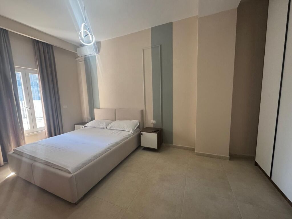 Jepet apartament me qera 1+1