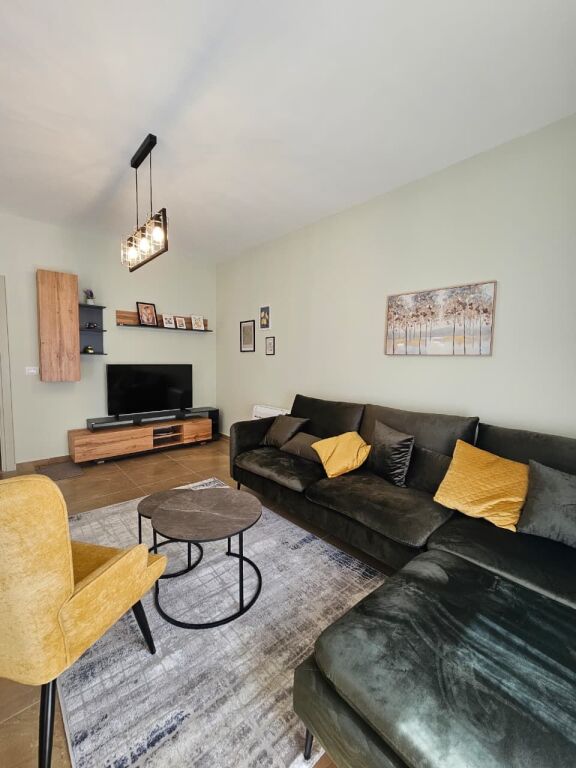 🏡 AFFITTASI APPARTAMENTO 2+1+2 – ZOGU I ZI