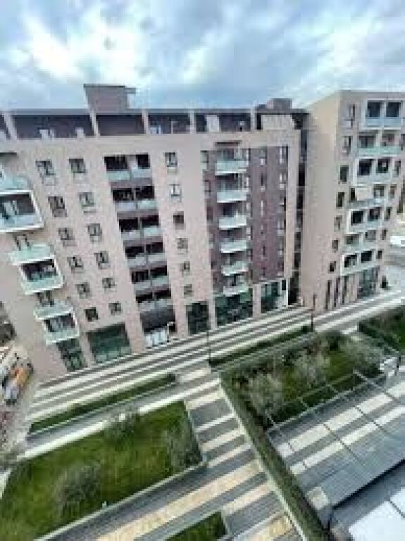 OKAZION, Shitet apartament 3+1, Tirana Entry 1