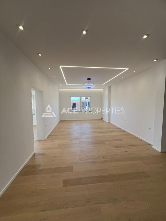 JEPET ME QERA APARTAMENT 3+2 NE KENET DURRES